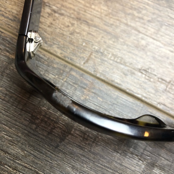 Juicy Couture Sunglasses & Case - Picture 5 of 6